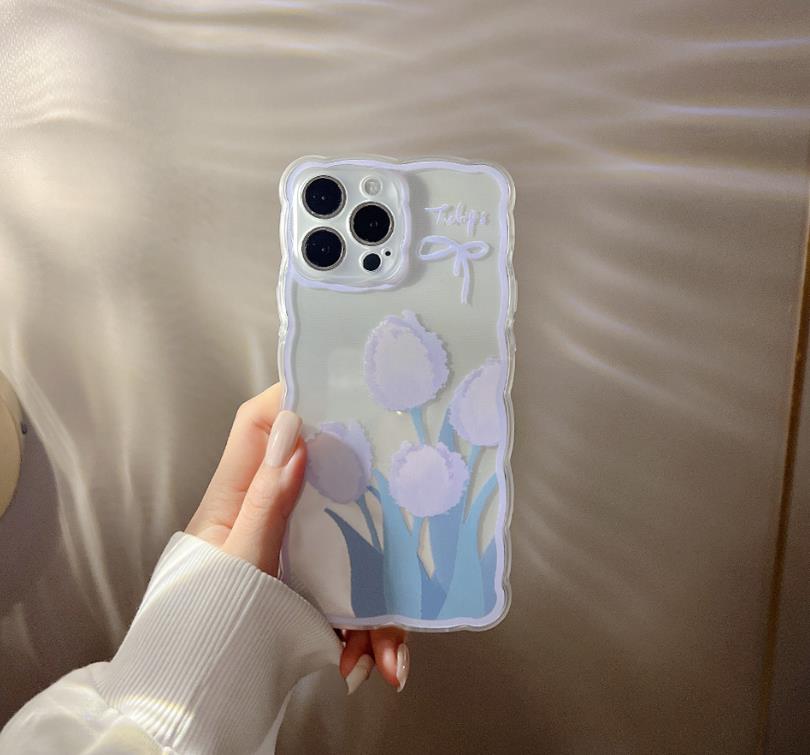 Flower-shaped phone case